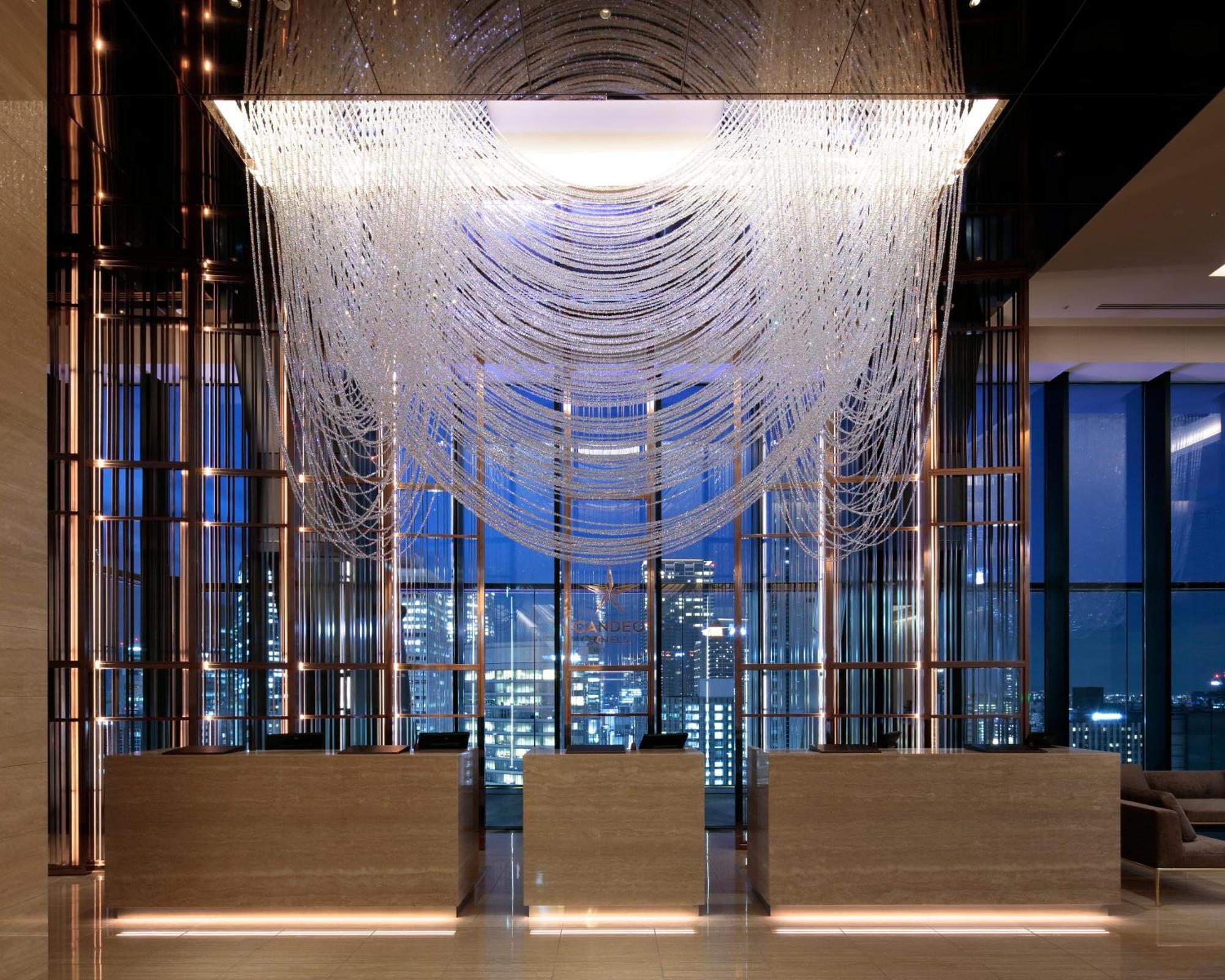 Candeo Hotels Osaka The Tower Εξωτερικό φωτογραφία The 10000-crystal chandelier at the lobby