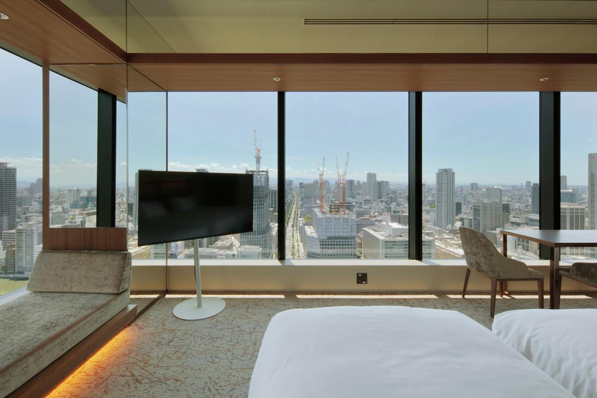 Candeo Hotels Osaka The Tower Δωμάτιο φωτογραφία A guest room at the hotel