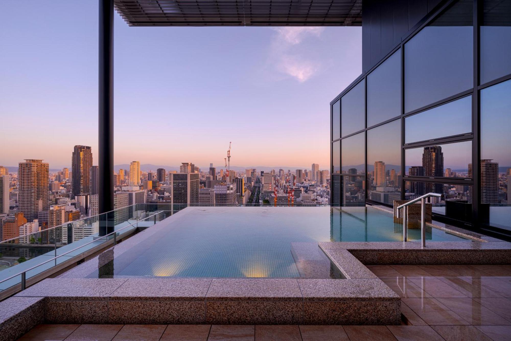 Candeo Hotels Osaka The Tower Εξωτερικό φωτογραφία A rooftop onsen in Tokyo